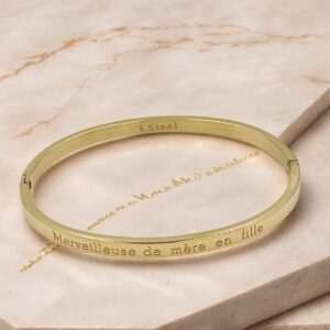 BRACELET RIGIDE EN ACIER INOXYDABLE AVEC GRAVURE : MERVEILLEUSE DE MERE EN FILLE