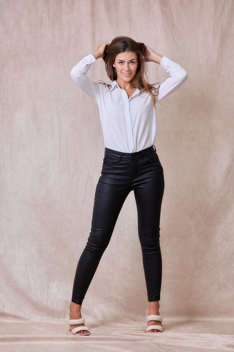 Pantalon slim enduit en couleur ( Push-up ) - ANA & LUCY